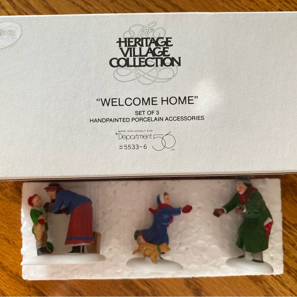 Department 56 H.V. Welcome home Heritage Village Collection Porcelain # 5533-6